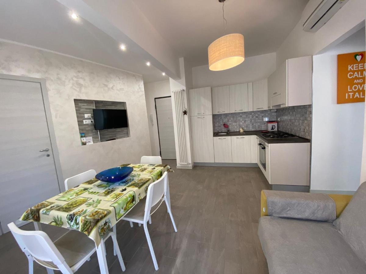 Gianluca Apartments 7 フィナーレ・リーグレ エクステリア 写真